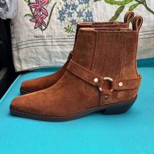 Madewell Chestnut Suede Ankle Booties